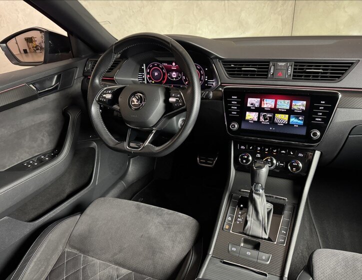 Škoda Superb Kombi 1,5 l 110 kw