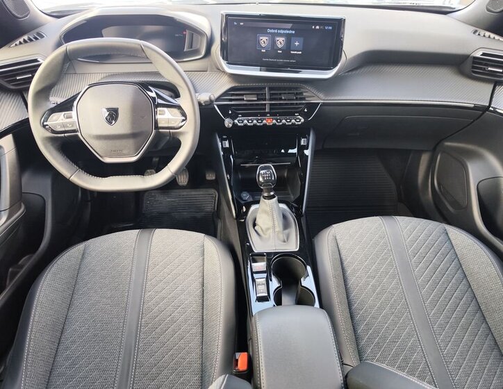 Peugeot 2008 Hatchback 1,2 l 74 kw