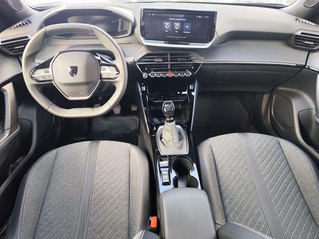 Peugeot 2008 Hatchback 1,2 l 74 kw