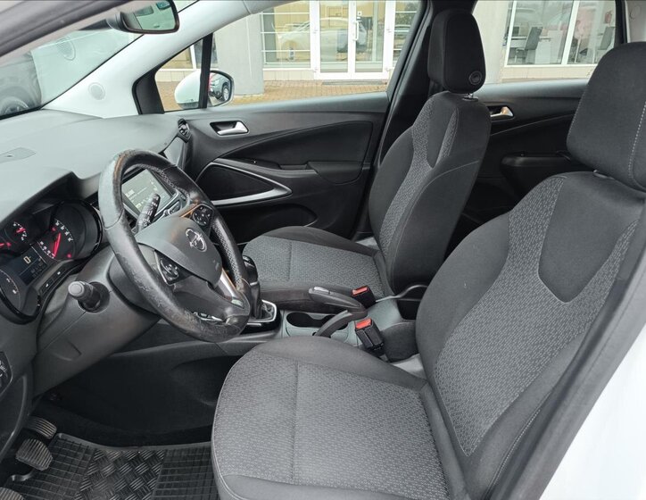 Opel Crossland X SUV 1,2 l 61 kw