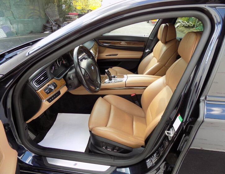 BMW Řada 7 Sedan / Limuzína 3,0 l 225 kw