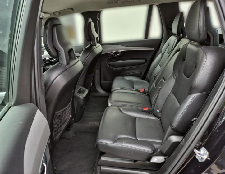 Volvo XC90 9