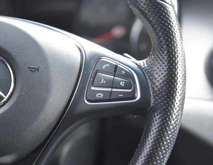 Mercedes-Benz Třídy X 32