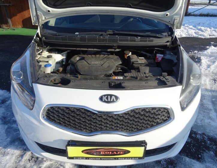 KIA Carens 28