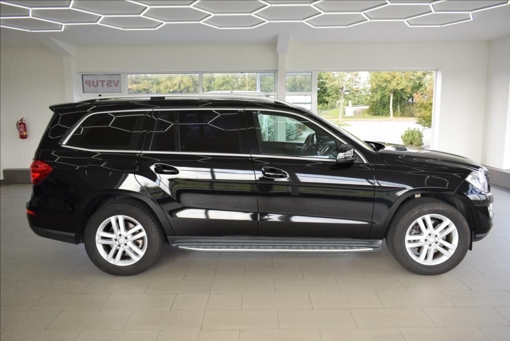 Mercedes-Benz GL SUV 3,0 l 190 kw