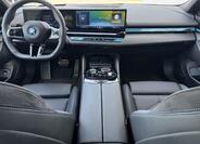 BMW i5 8