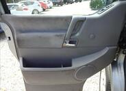 Volkswagen Caravelle 34