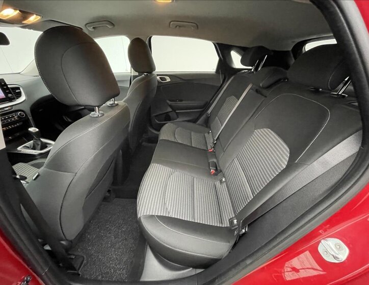 KIA Ceed Hatchback 998,0 74 kw