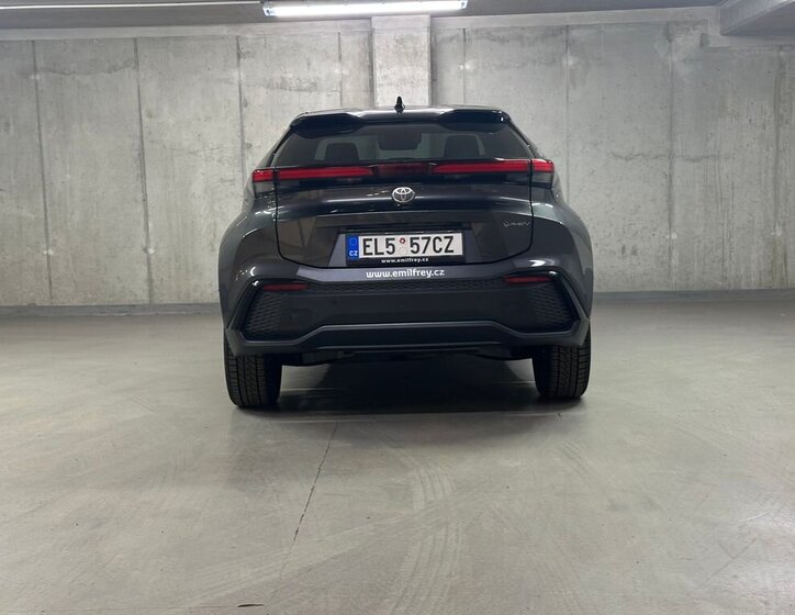 Toyota C-HR Hatchback 2,0 l 135 kw