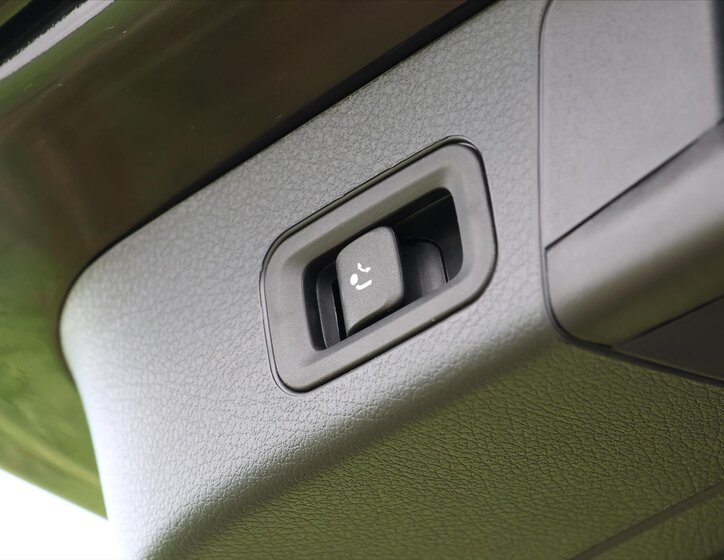 Mercedes-Benz GLB 11