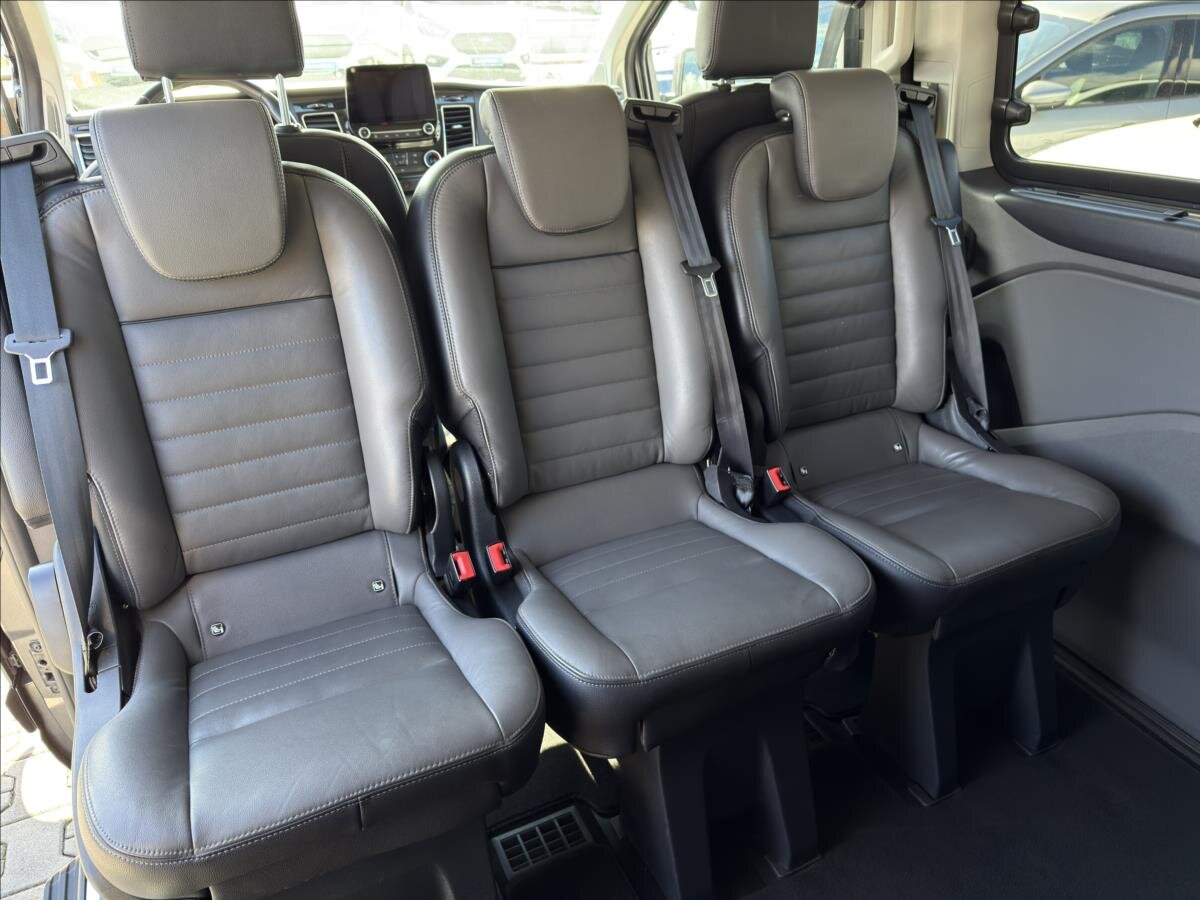 Ford Tourneo Custom Kombi 2,0 l 136 kw