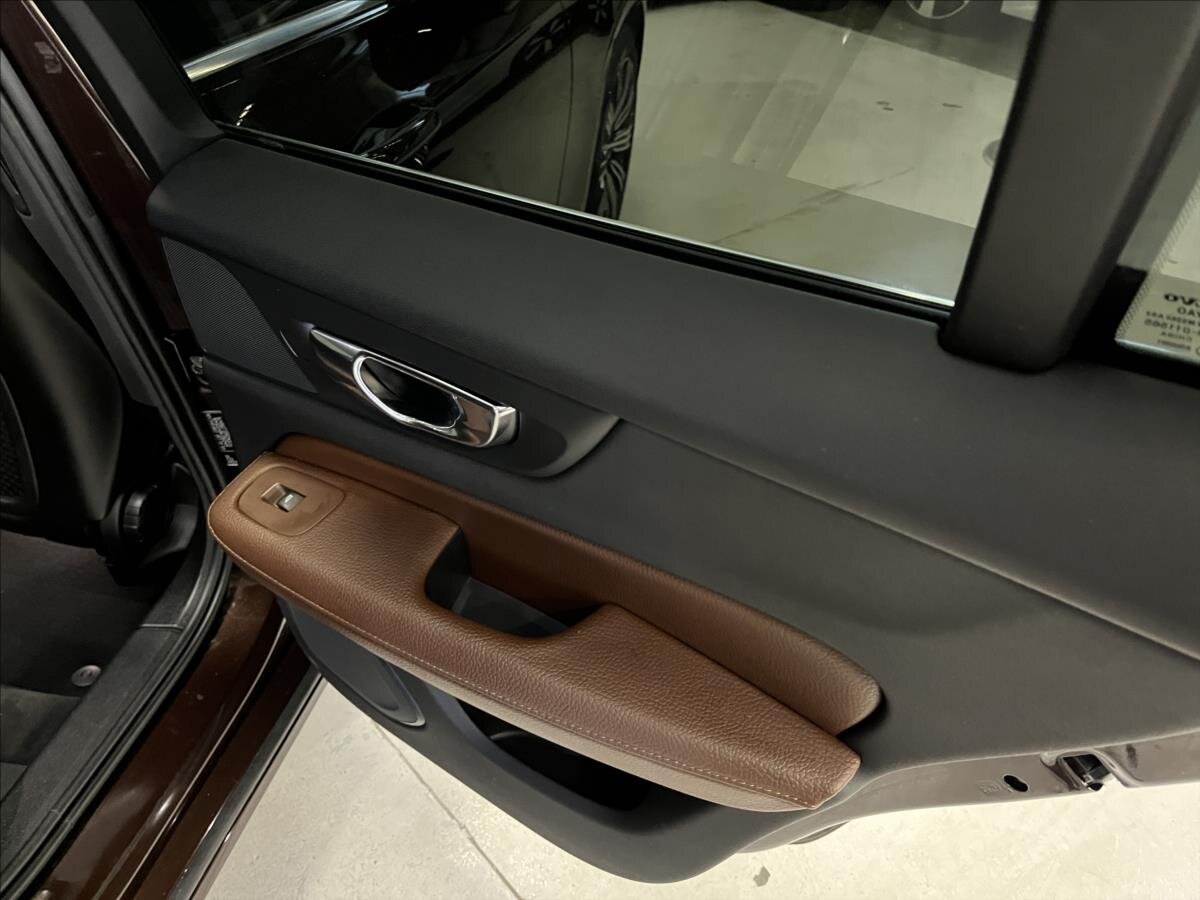 Volvo V60 Kombi 2,0 l 184 kw