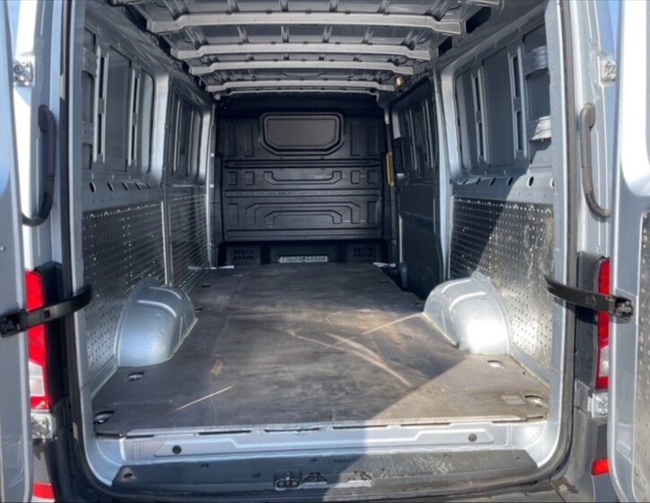 Volkswagen Crafter Skříň 2,0 l 103 kw