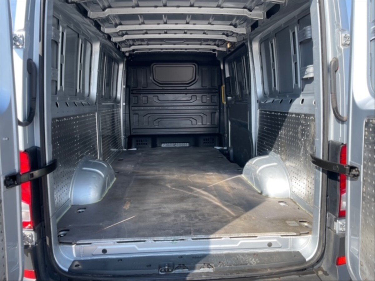 Volkswagen Crafter Skříň 2,0 l 103 kw