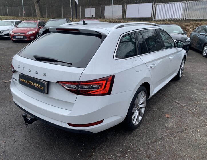 Škoda Superb Kombi 2,0 l 110 kw