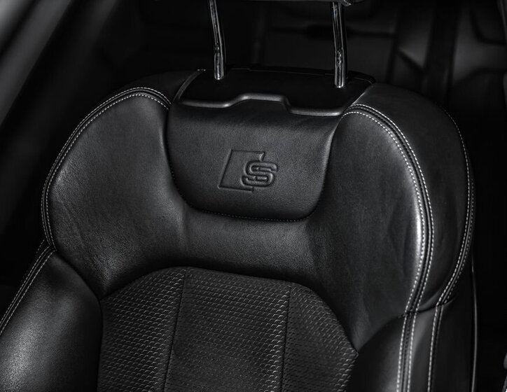 Audi Q8 SUV / Terénní 3,0 l 210 kw