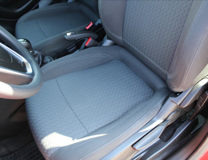 Opel Mokka SUV / Terénní 1,6 l 85 kw