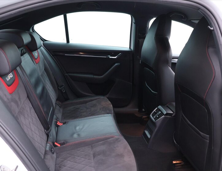 Škoda Octavia Liftback 2,0 l 180 kw