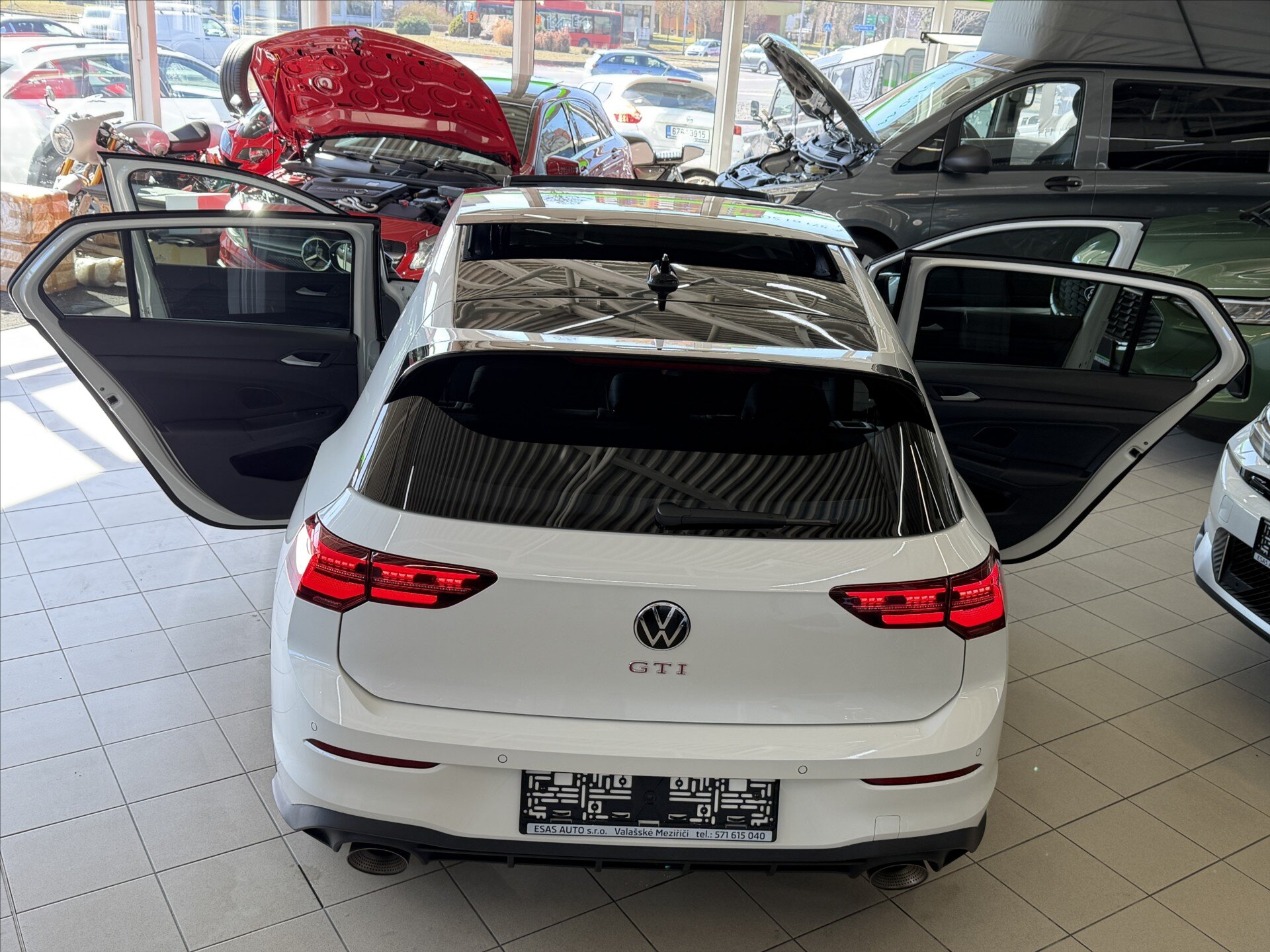 Volkswagen Golf Hatchback 2,0 l 221 kw