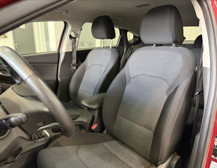 Hyundai i30 Sedan / Limuzína 1,5 l 117 kw