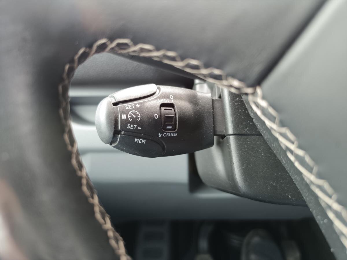 Opel Vivaro MPV 2,0 l 106 kw