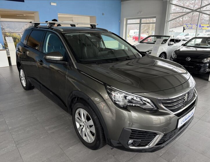 Peugeot 5008 SUV 2,0 l 110 kw