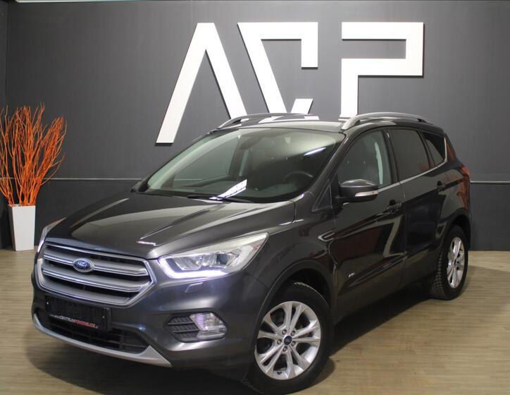 Ford Kuga 1