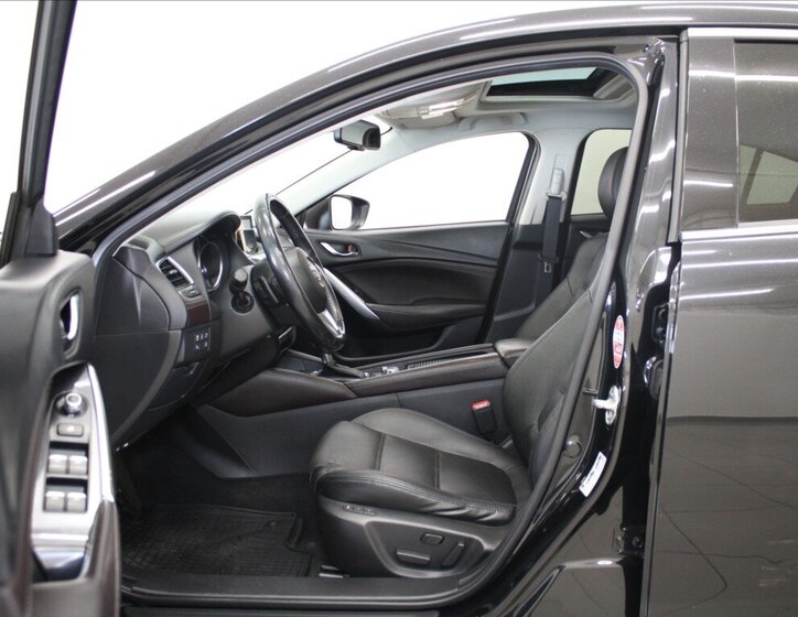 Mazda 6 Sedan / Limuzína 2,2 l 129 kw