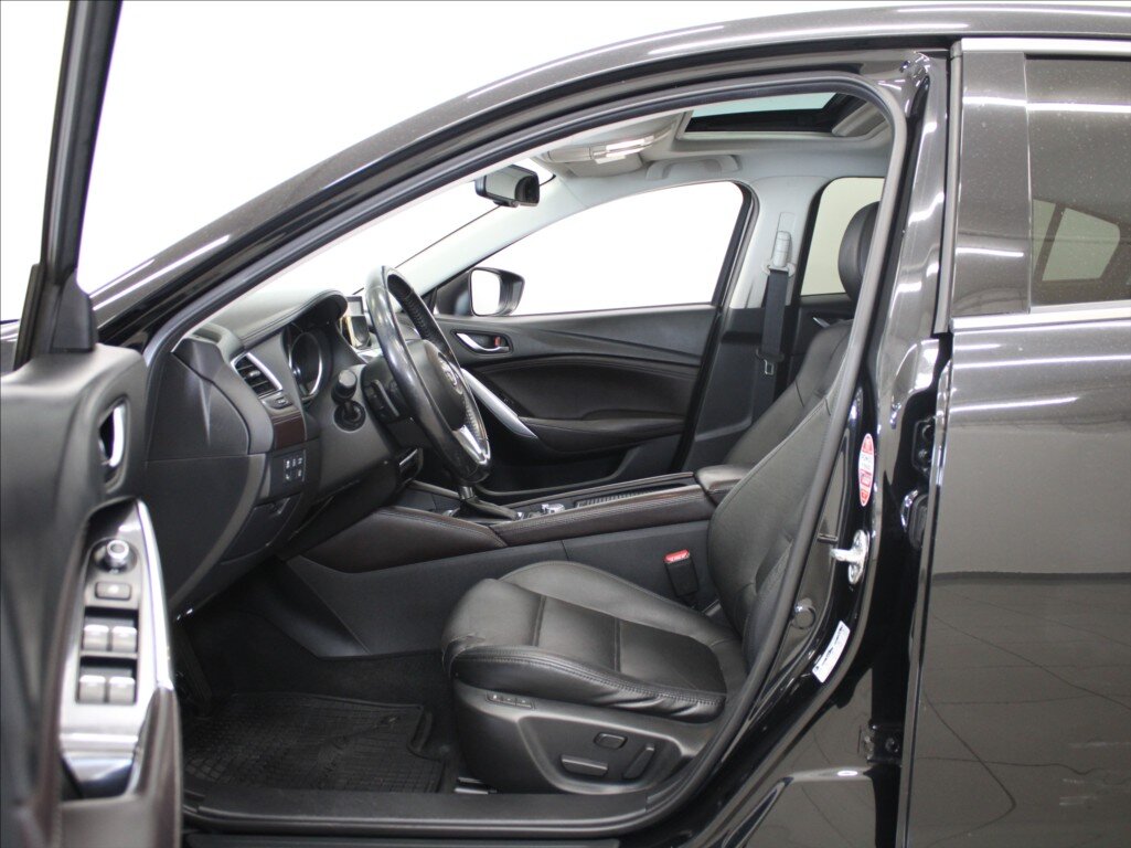 Mazda 6 Sedan / Limuzína 2,2 l 129 kw