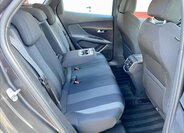 Peugeot 3008 SUV 1,2 l 96 kw