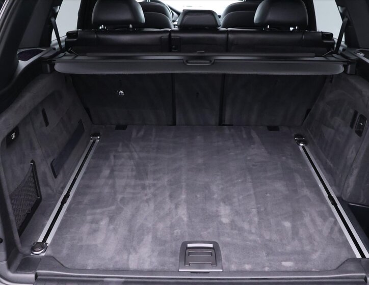 BMW X5 SUV 3,0 l 230 kw