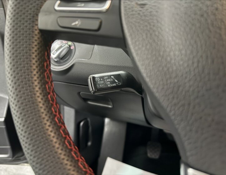 Volkswagen Passat Kombi 1,4 l 90 kw