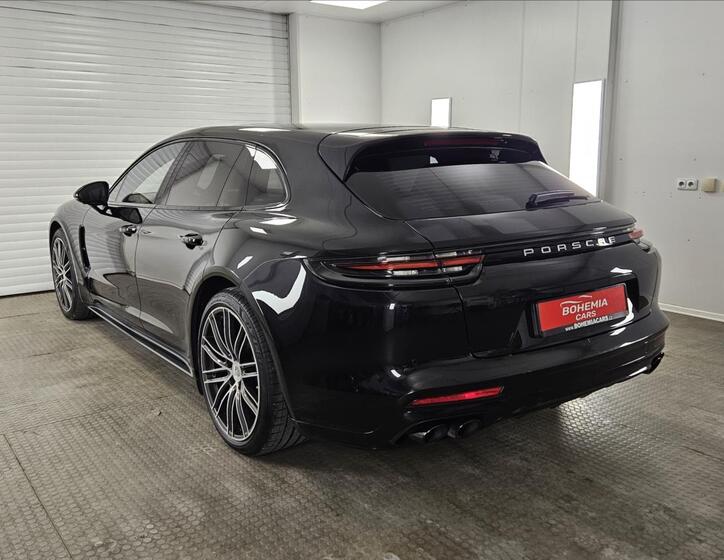 Porsche Panamera 4