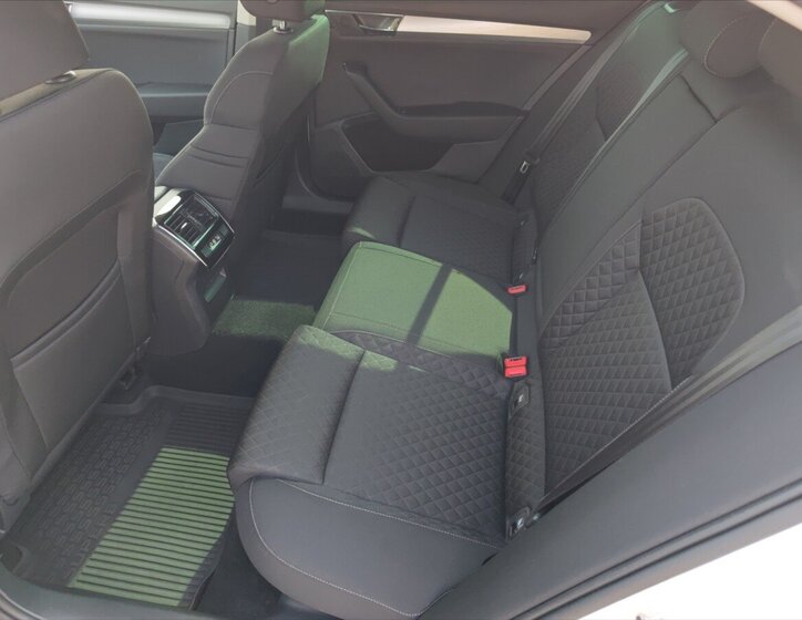 Škoda Superb Liftback 2,0 l 110 kw