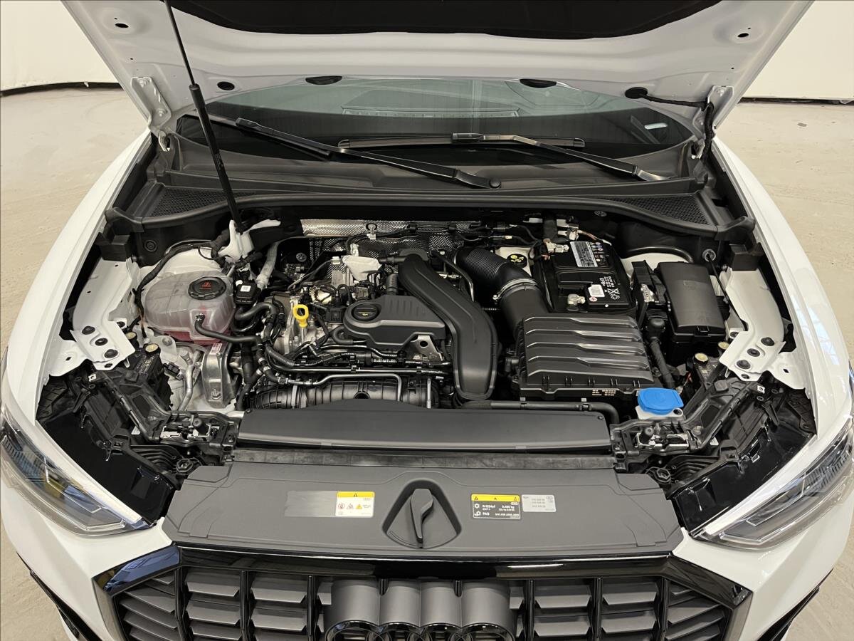 Audi Q3 SUV / Terénní 1,5 l 110 kw