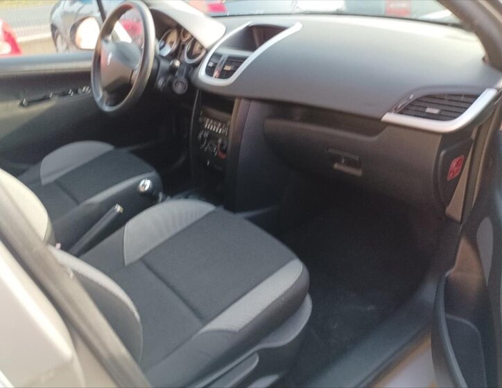 Peugeot 207 Hatchback 1,4 l 54 kw