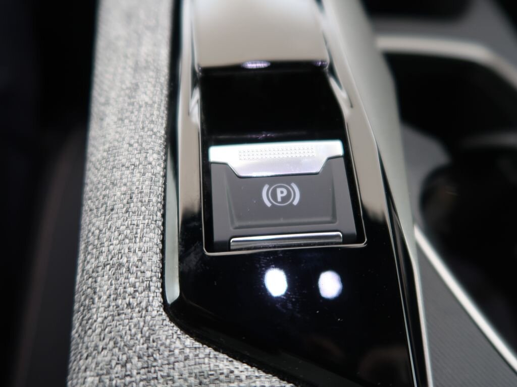 Peugeot 3008 SUV / Terénní 1,2 l 100 kw