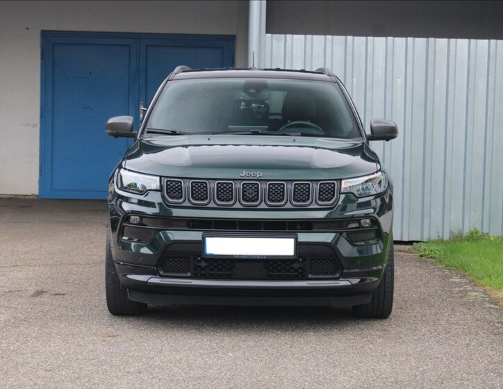 Jeep Compass SUV 1,3 l 110 kw