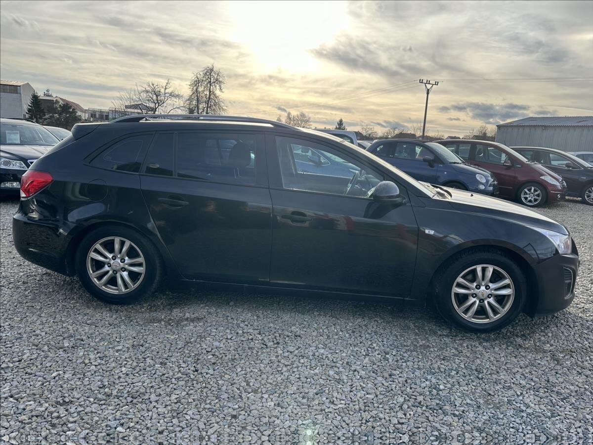 Chevrolet Cruze Kombi 1,7 l 96 kw
