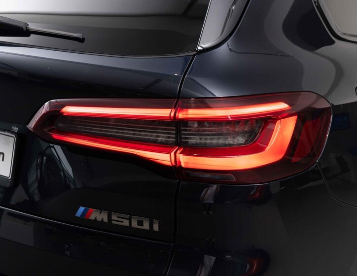 BMW X5 SUV 4,4 l 390 kw