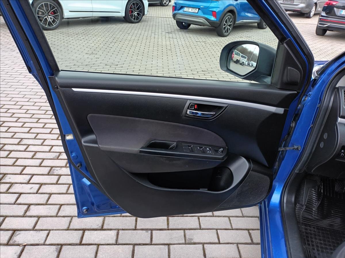 Suzuki Swift Hatchback 1,2 l 69 kw