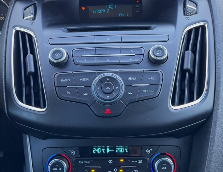 Ford Focus Kombi 999,0 92 kw