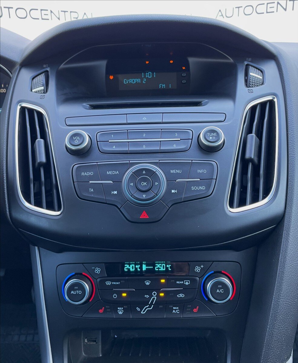 Ford Focus Kombi 999,0 92 kw