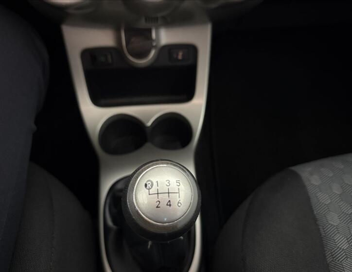 Toyota Urban Cruiser 17