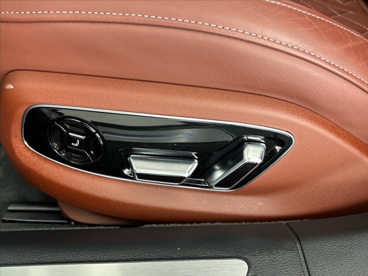 Audi A8 Sedan / Limuzína 3,0 l 210 kw