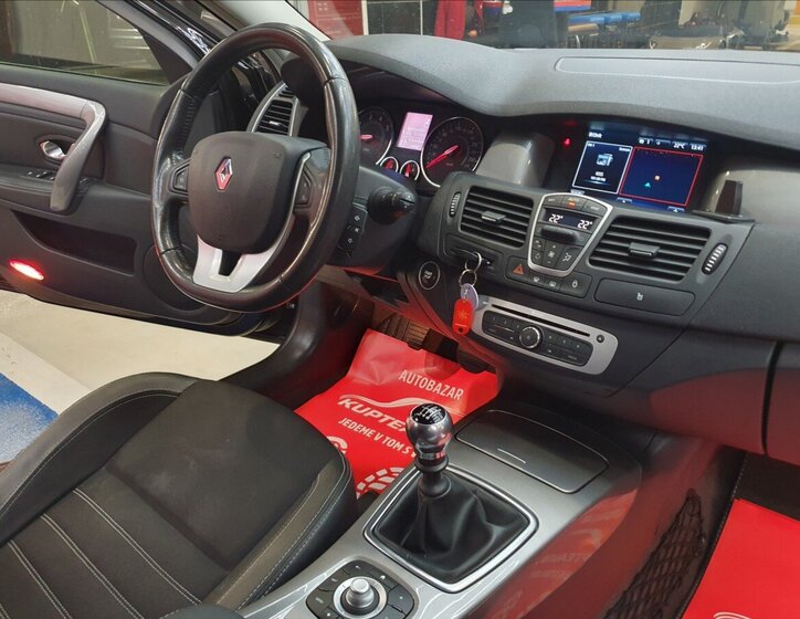 Renault Laguna Kombi 2,0 l 103 kw