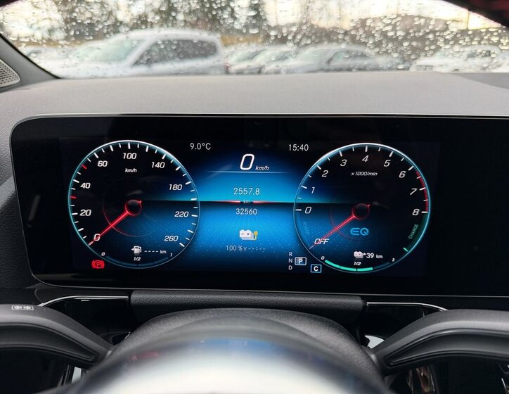 Mercedes-Benz GLA SUV / Terénní 1,3 l 160 kw