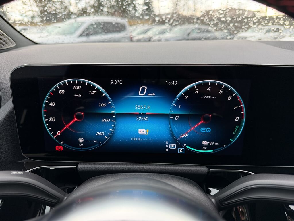 Mercedes-Benz GLA SUV / Terénní 1,3 l 160 kw