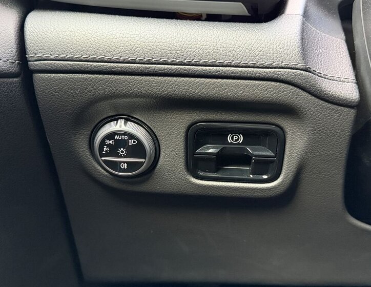 Mercedes-Benz EQE Sedan / Limuzína 0,0 300 kw