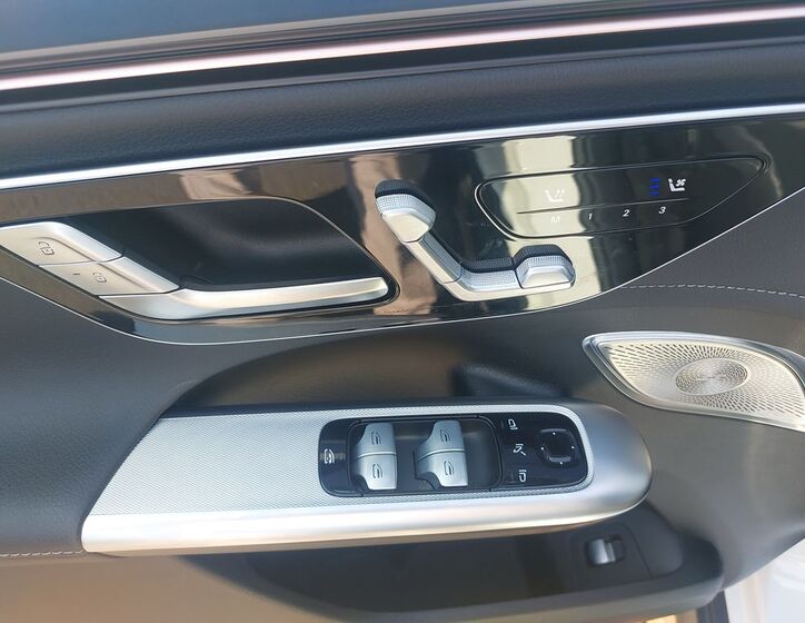 Mercedes-Benz EQE 25